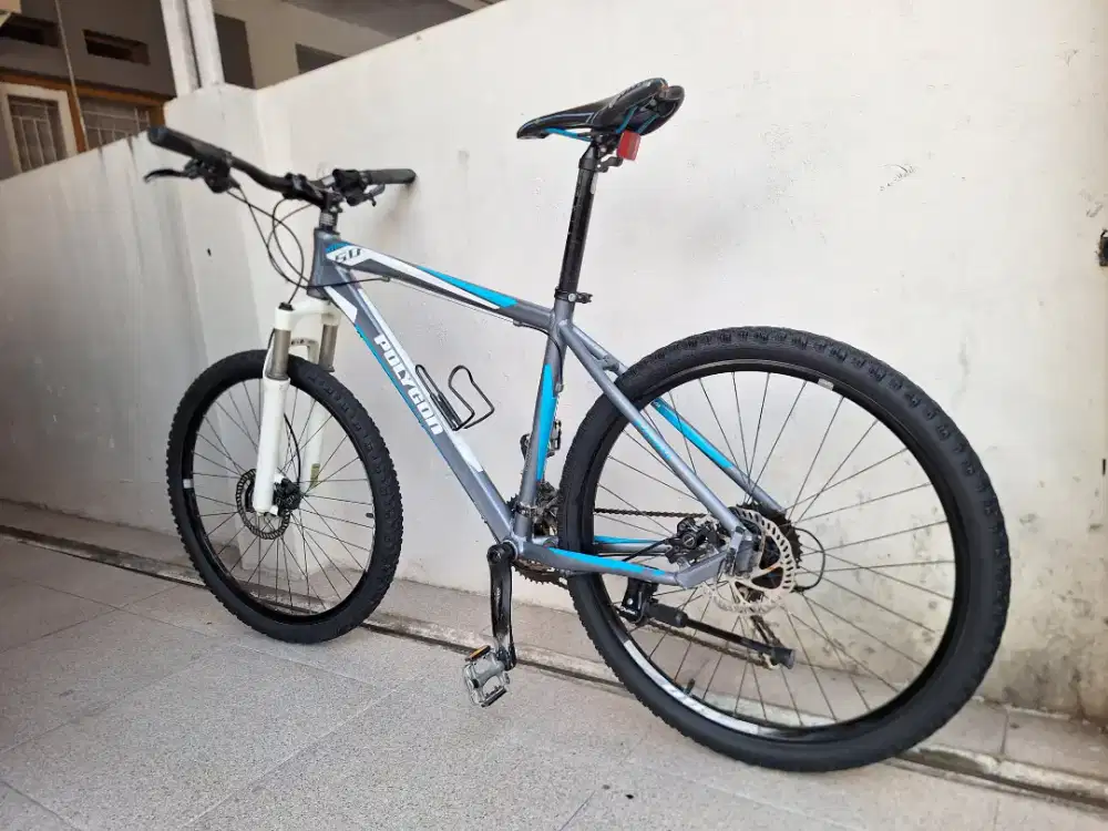 Sepeda Gunung [MTB] 26 inch Polygon Xtrada 5 RD/FD Alivio Rem Tektro