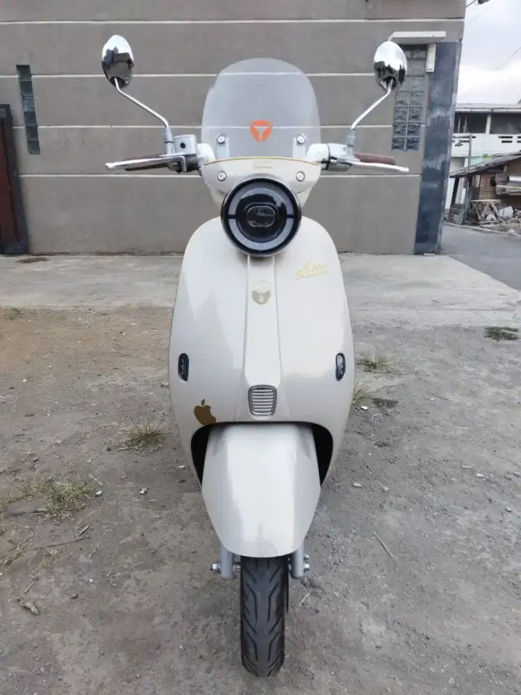 Yadea Ova Premium Retro