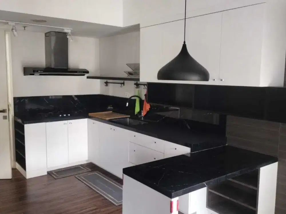 Springlake Apartemen 3 BR Banting Harga Siap Huni View Pool