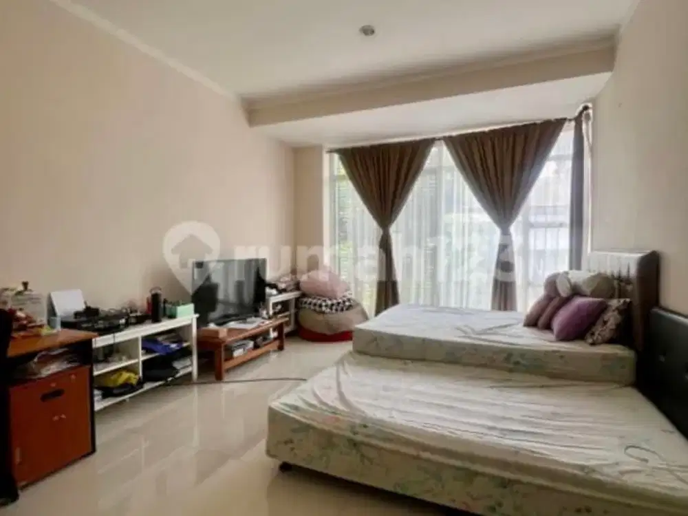 Rumah 2 Lantai Kebayoran District Bintaro Harga Nego