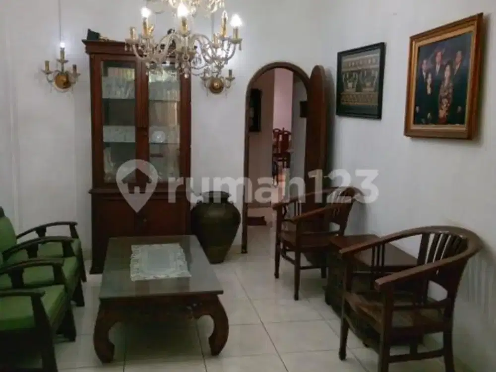 Rumah 2 Lantai di Kawasan Elite Pondok Indah Harga Murah