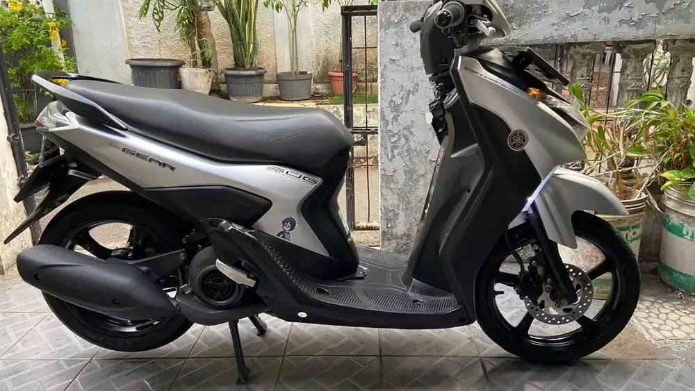 Yamaha Gear 125 silver Tipe Tertinggi Smart Key ISS