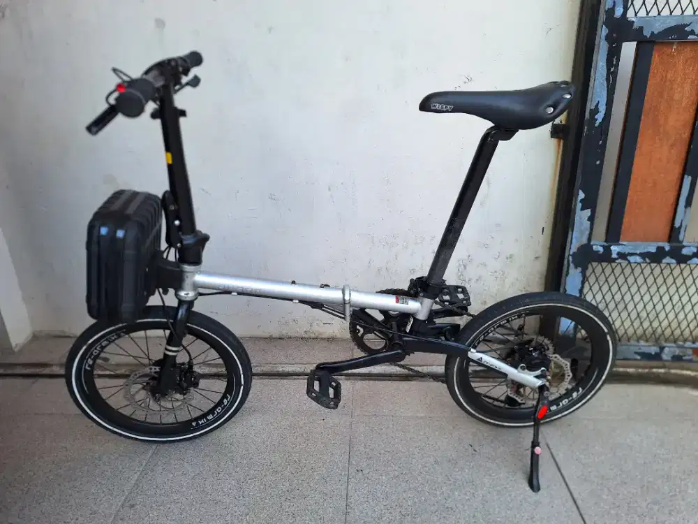 Sepeda lipat Rem Hidrolik Include Tas Front Block