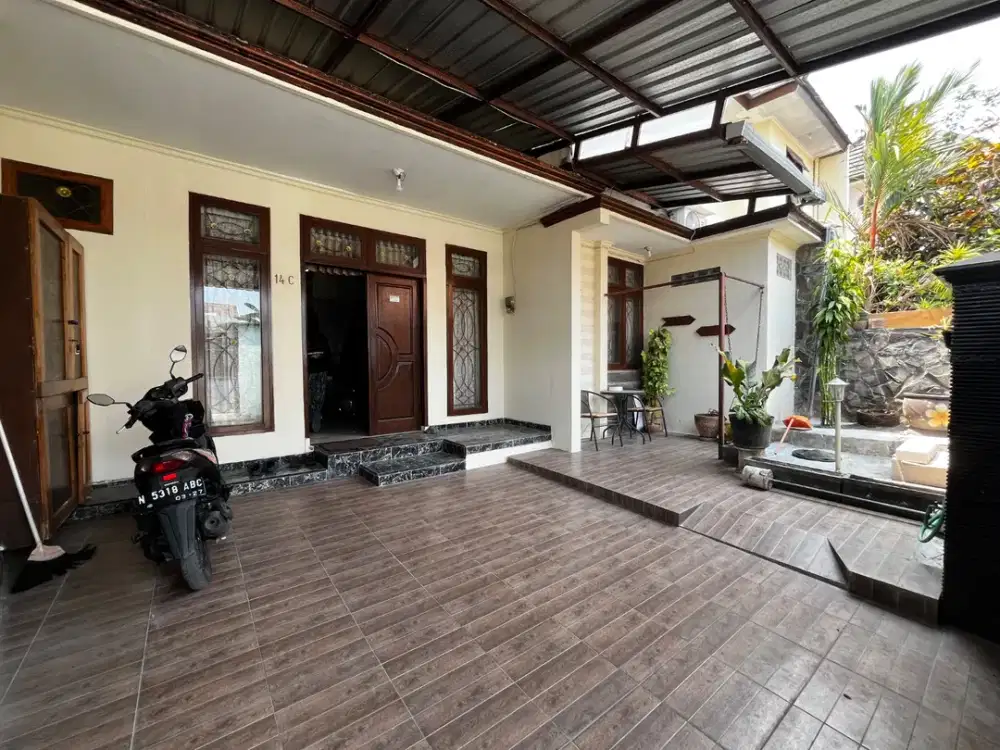 Rumah Brobudur Agung Dekat Suhat
