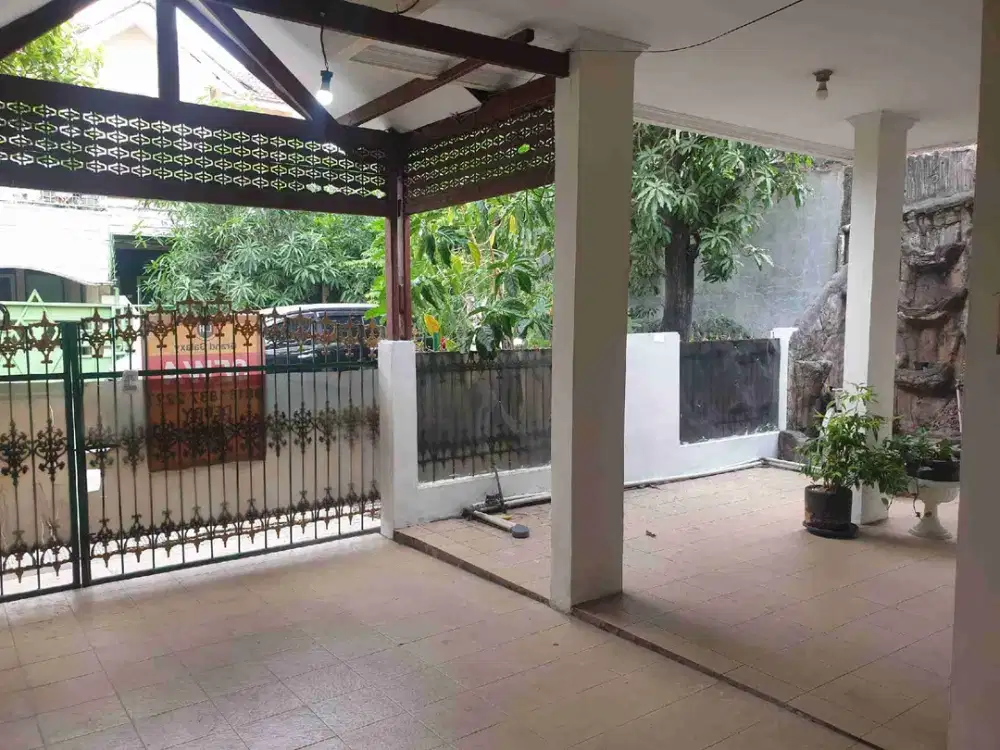 Disewakan Rumah Grand Galaxy Bekasi LT 140 m², 4+1 KT, Harga 48 Juta/Tahun NET
