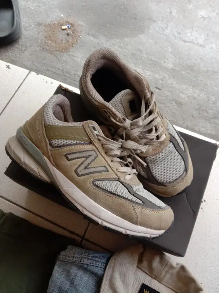 Sepatu New Balance 990 v5 Gray