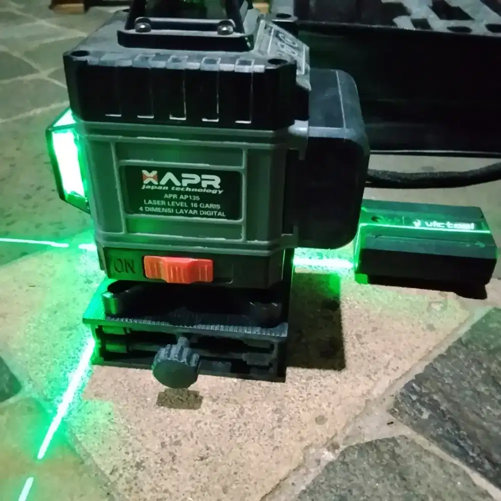 Laser level 16 line apr ap135 leveling sudut siku