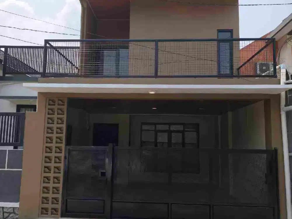 Rumah Dijual Minimalis Desain Bangunan Baru Kitchen lingkungan aman strategis SHM Bandung Buah Batu siap huni harga murah