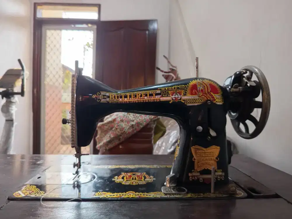 Meja Mesin Jahit, Kayu Jati