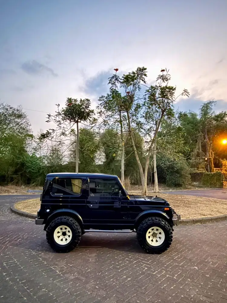 Suzuki Jimny MT 4X4
