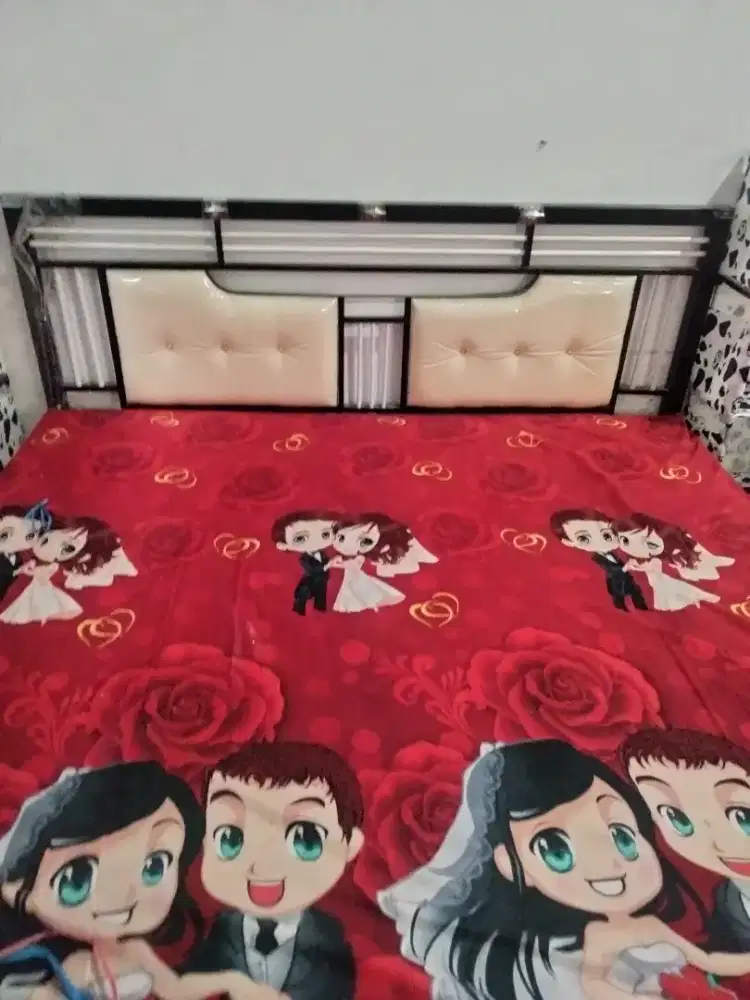 Satu Set Ranjang Besi 180x200cm beserta Springbad Comforta Superfit