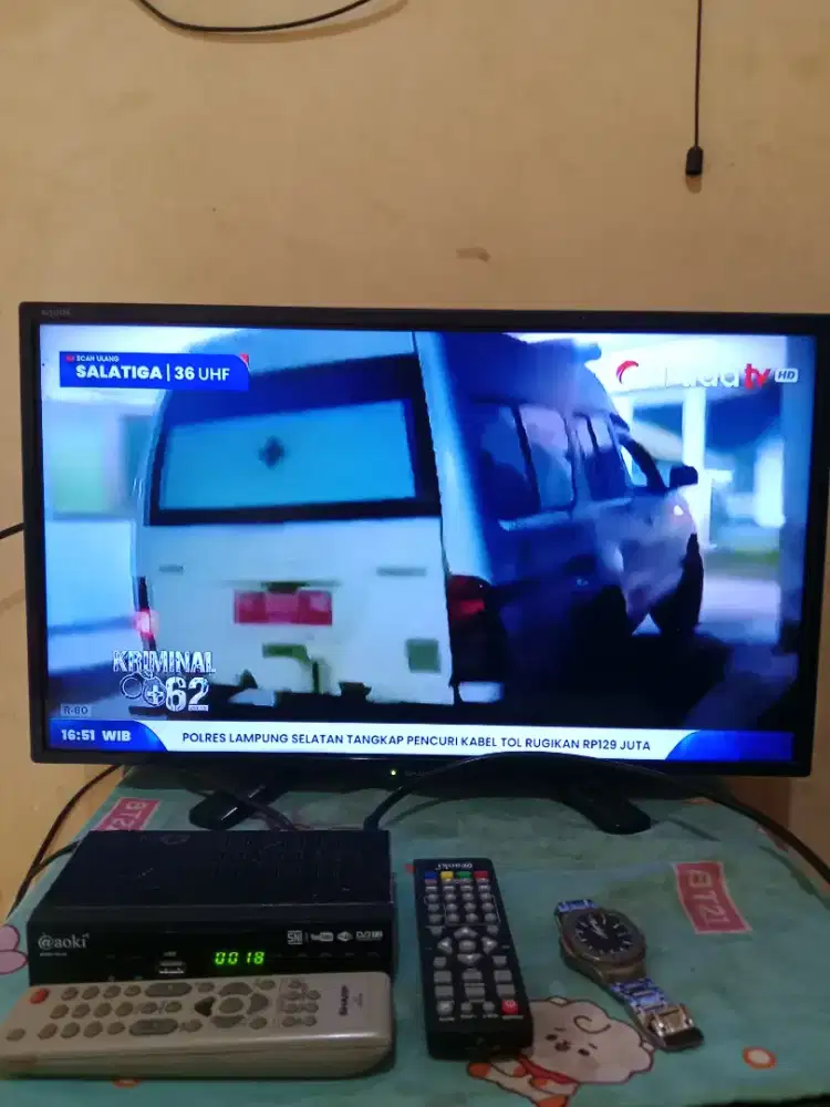 TV Sharp 32 inch