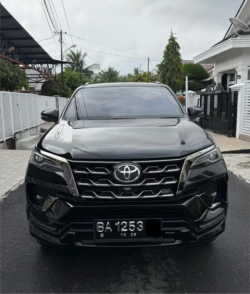 Dijual Fortuner 2.4 GR Sport 2021