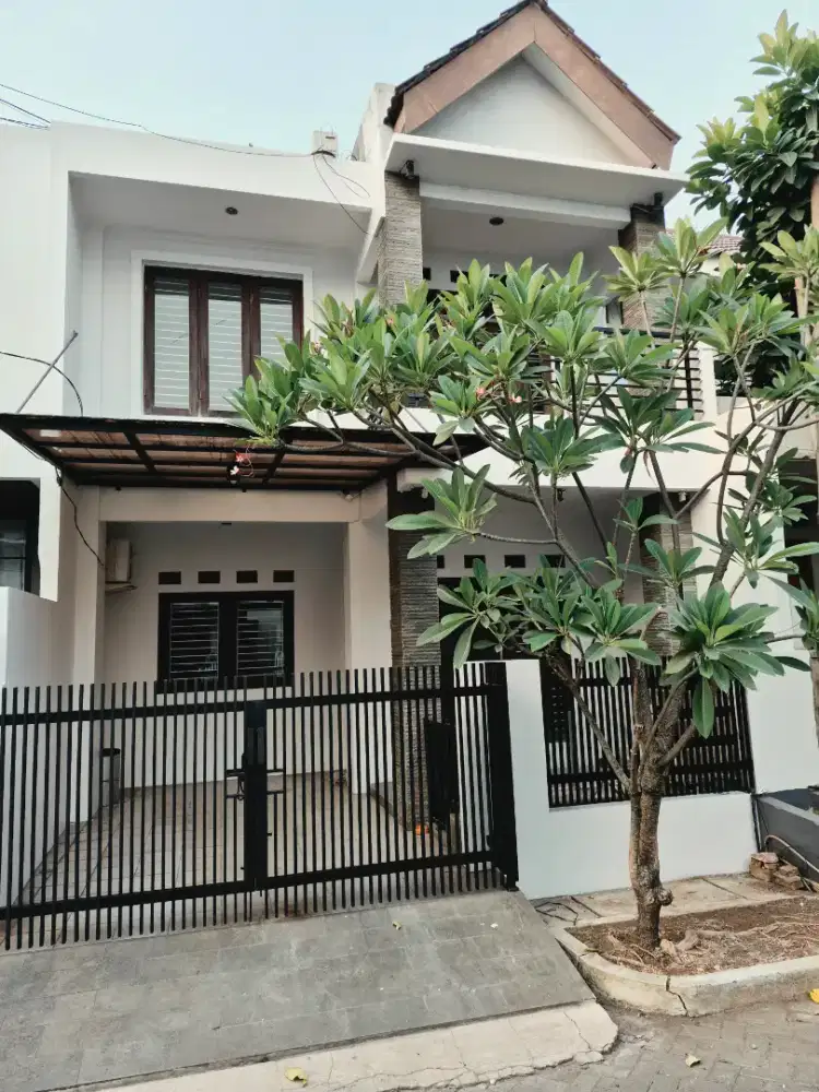 Disewakan: Rumah 2 Lantai di Jatibening Estate, Bekasi