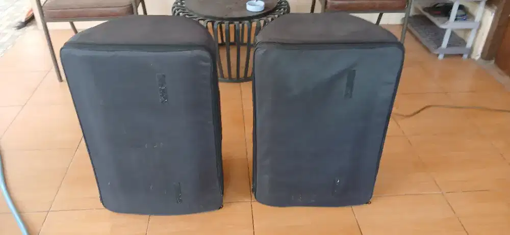 Sepasang speaker aktif yamaha dbr 15 original mulus like news