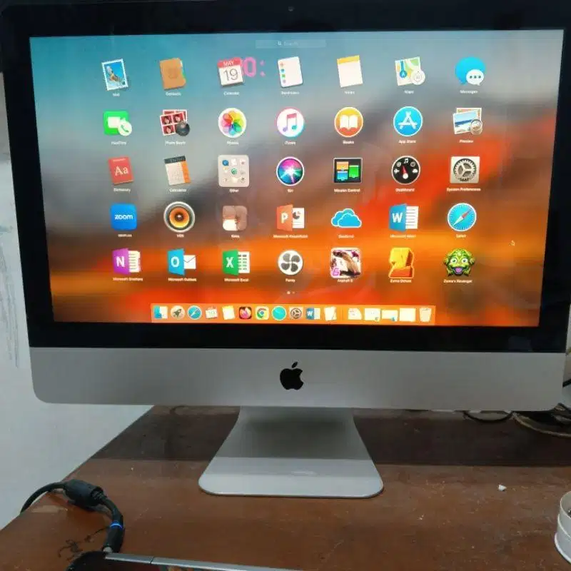 Imac 2010 21.5 inch SSD 256gb Ram 16gb