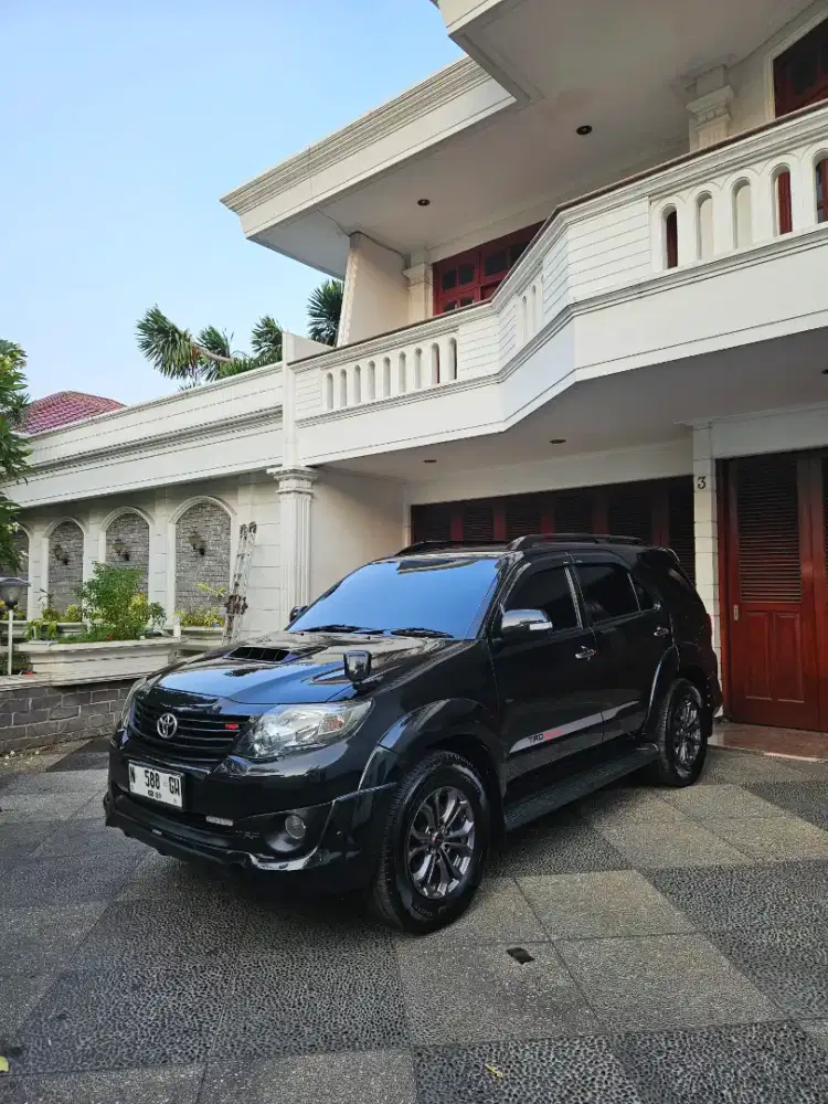 TOYOTA FORTUNER VNT TRD 2013