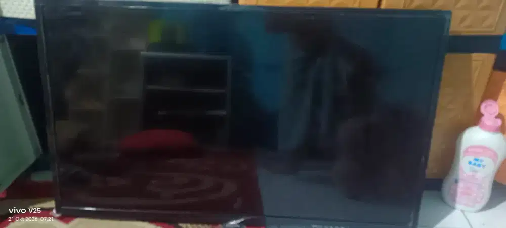 Televisi merk philips 32 inc