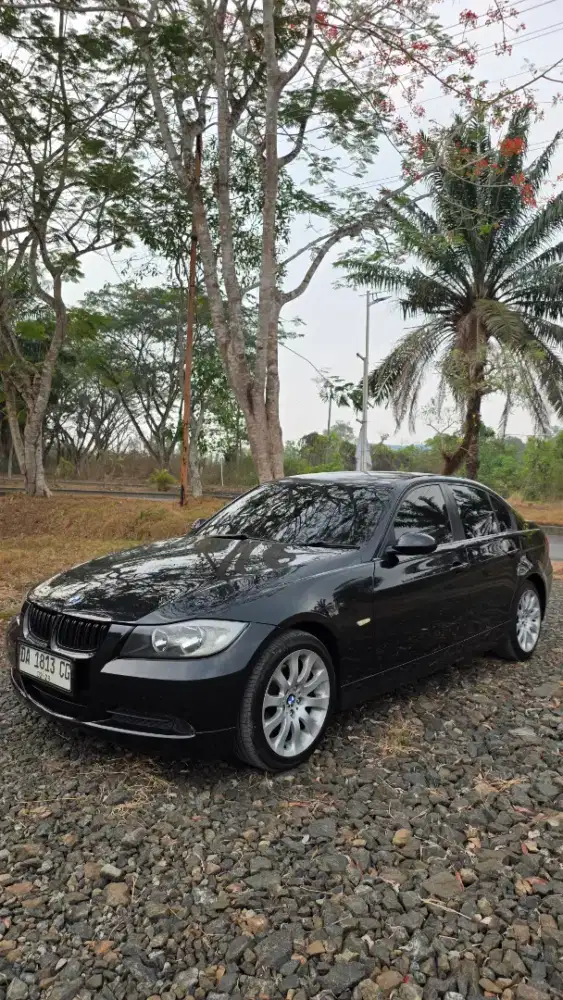 BMW E90 320i 2008