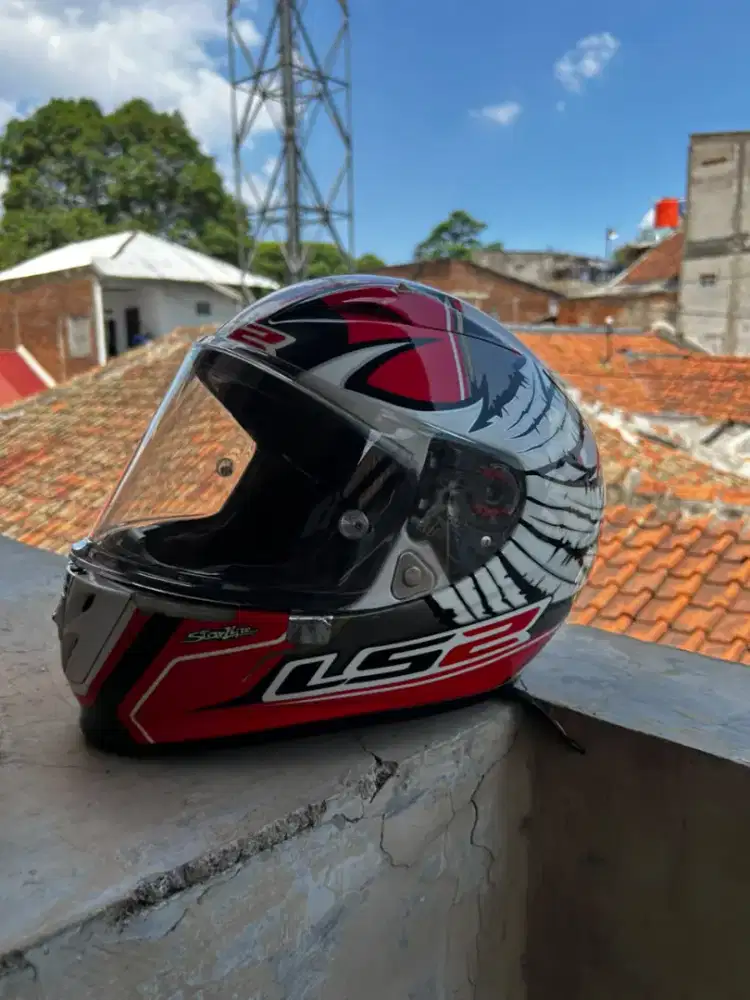 HELM LS2 FF323 .