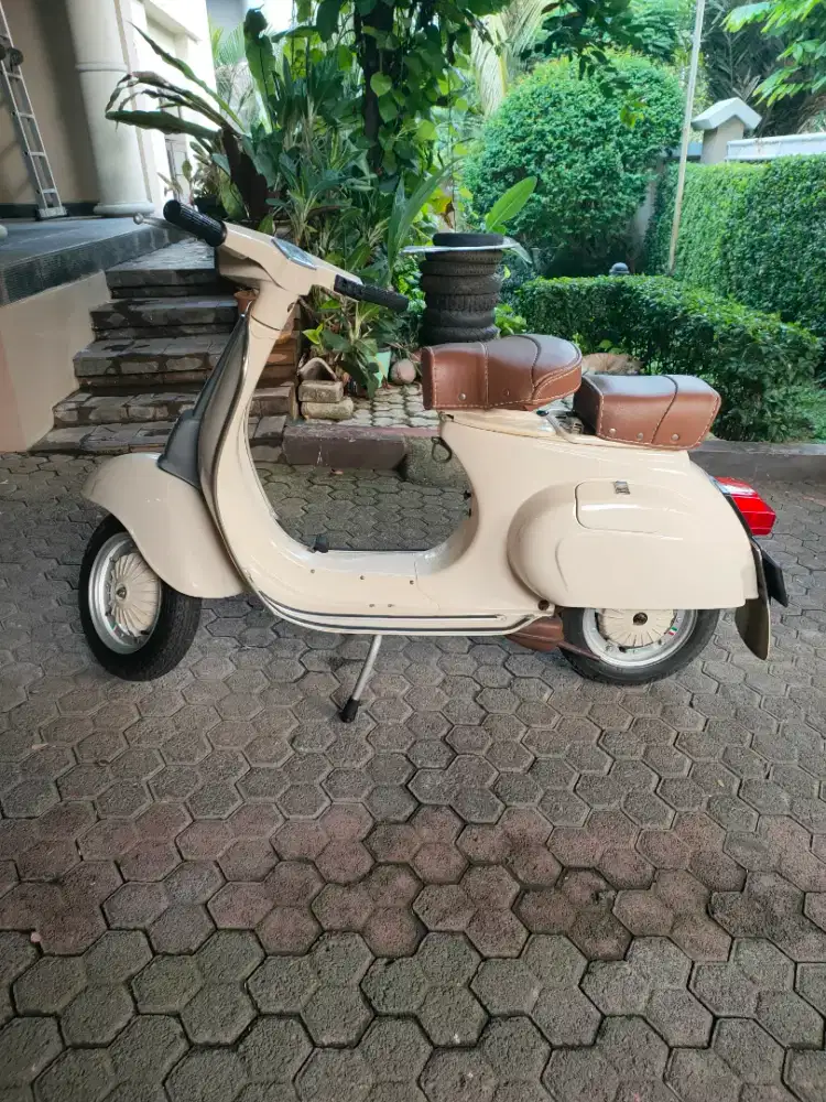 Vespa PTS 90 Tahun 1976 Cream - Surat Lengkap Part Full Ori Dek Aman