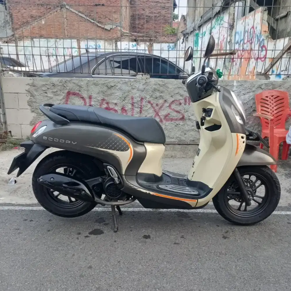 Honda Scoopy th 2024 Surat lengkap & Pajak hidup