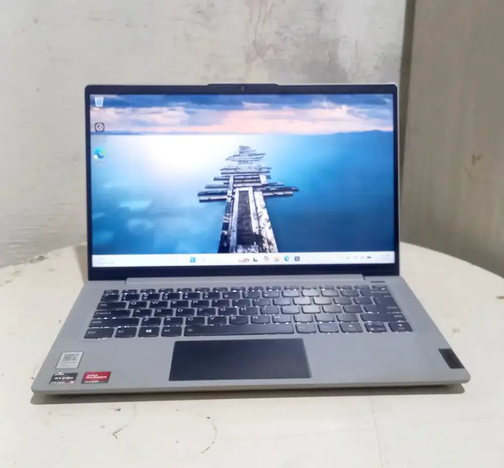 Lenovo IdeaPad 5 AMD Ryzen 5 - 5500U