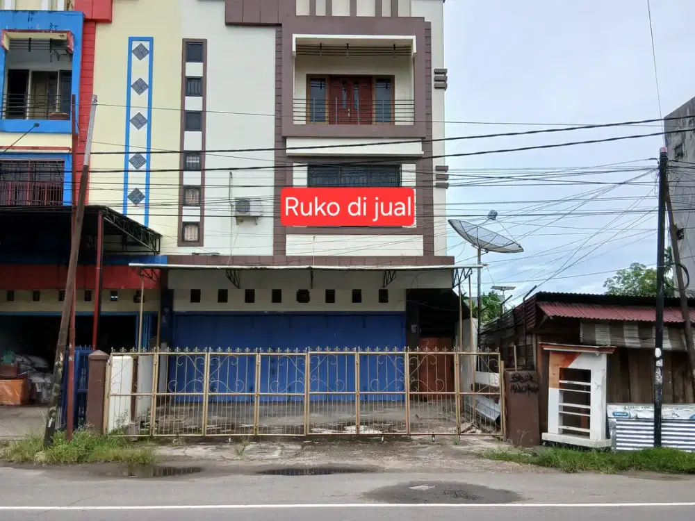 Jual Ruko 3 Lantai di Kota Sorong Jln.Baru Dekat Pasar Rem