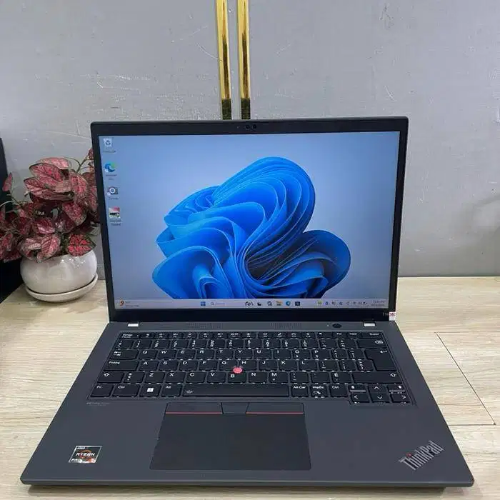 LAPTOP LENOVO T14 G3 RYZEN 5-6650 16/256 LAYAR 14 INCH VGA 8GB *ET
