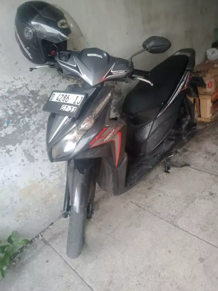 Bismilah jual Honda carbu 2011 BPKB STNK ada