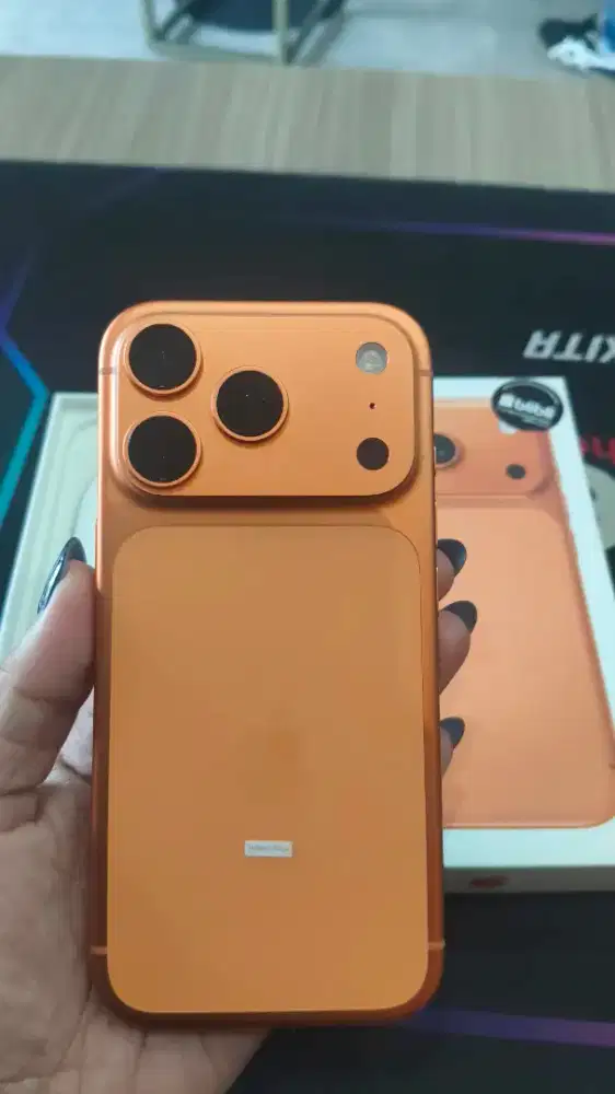 IPHONE 17 PRO 256 GB SECOND IBOX GARANSI AKTIF