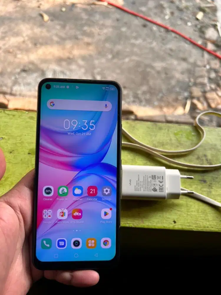 Infinix hot 10 4/64gb