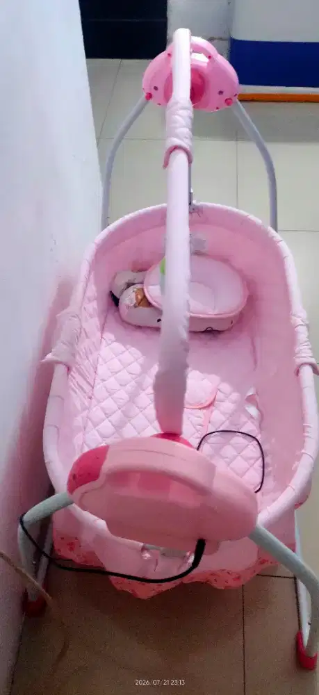 Ayunan bayi elektrik