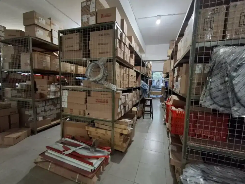 Dijual stok sparepart mobil borongan karena penutupan toko