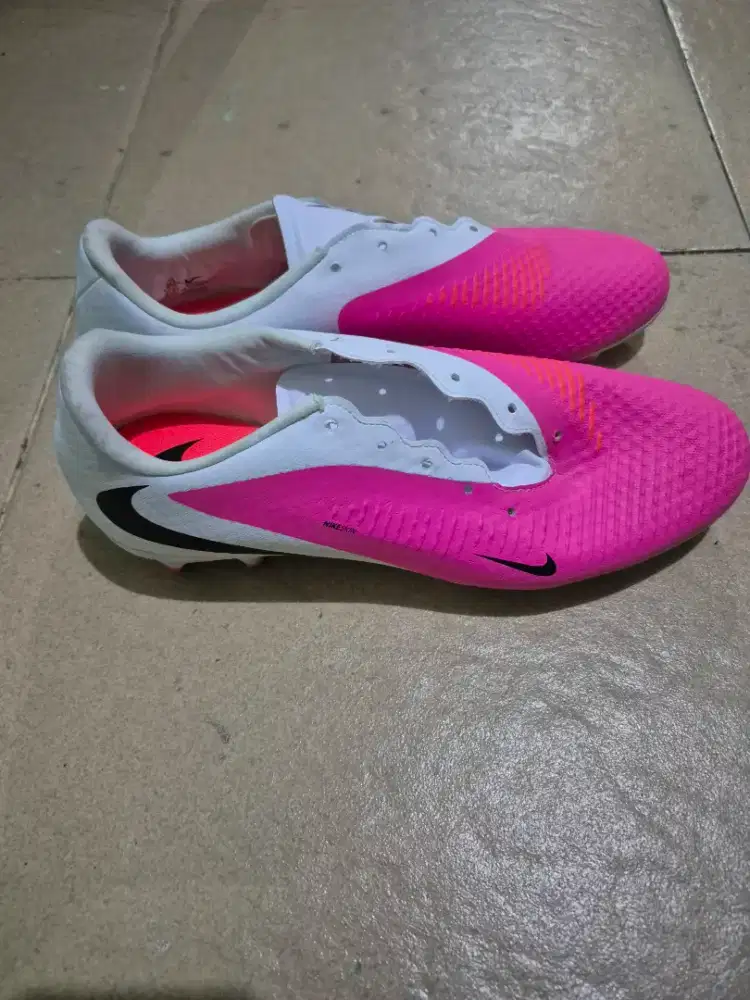 Sepatu Nike Phantom Academy