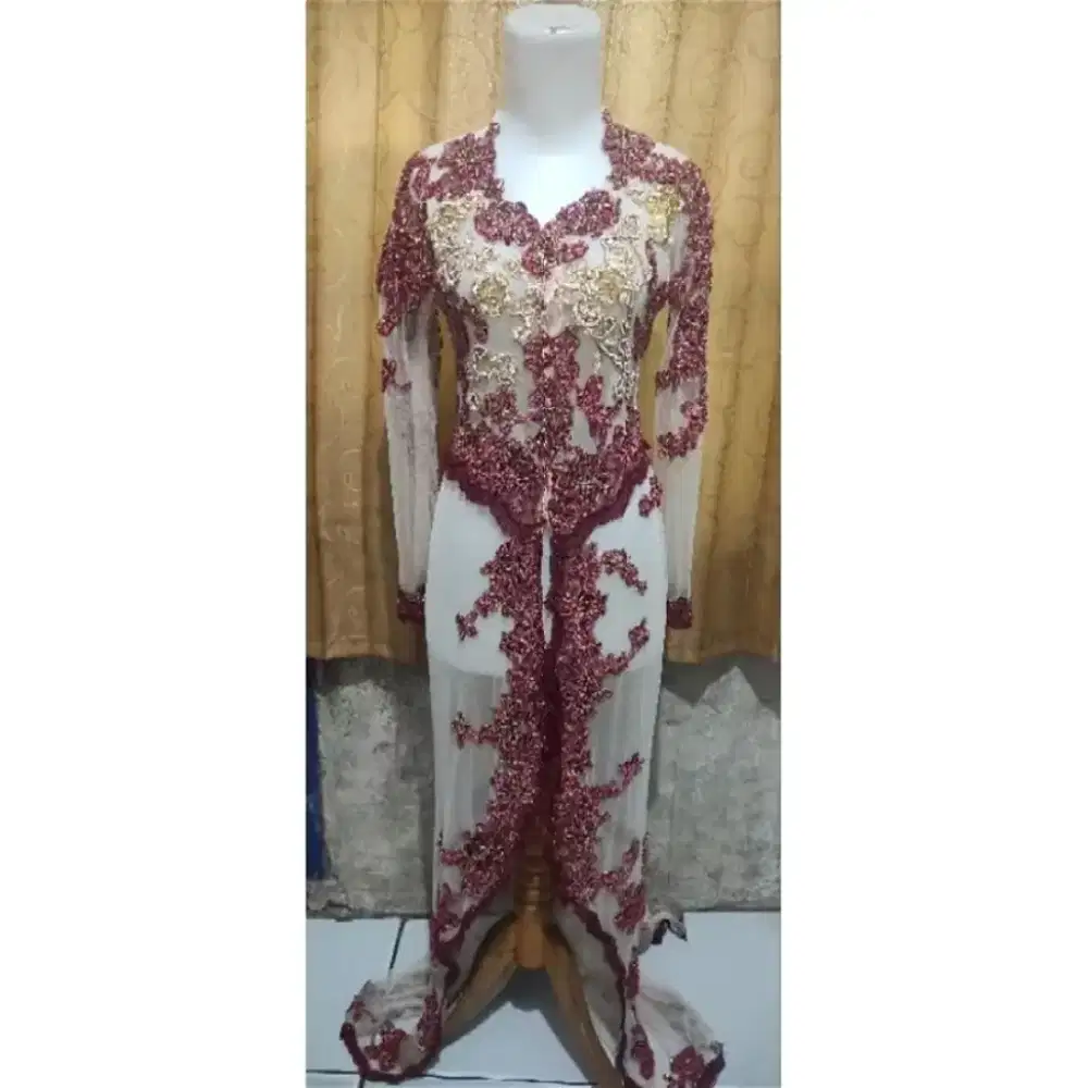 Gaun Kebaya Pengantin Ekor Modern Full Payet