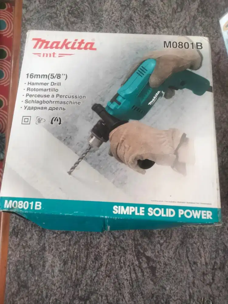 bor makita M0801B