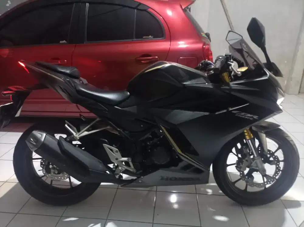 CBR 150 Hitam Mulus