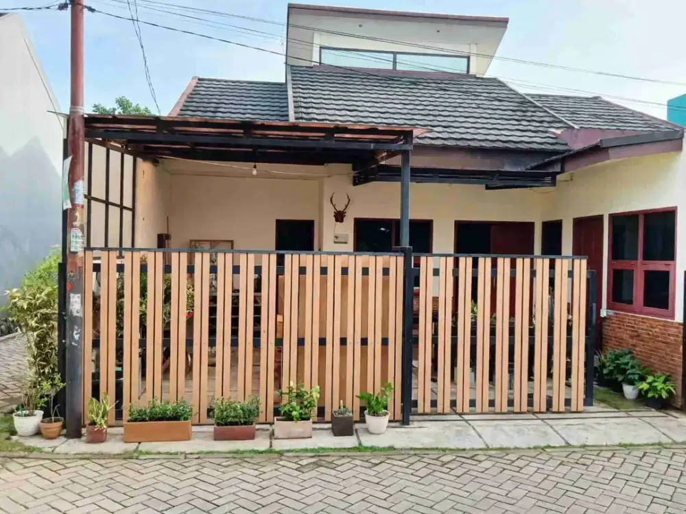 Dijual rumah 2 lantai dilingkungan nyaman dan asri di Bambu Apus Pamulang