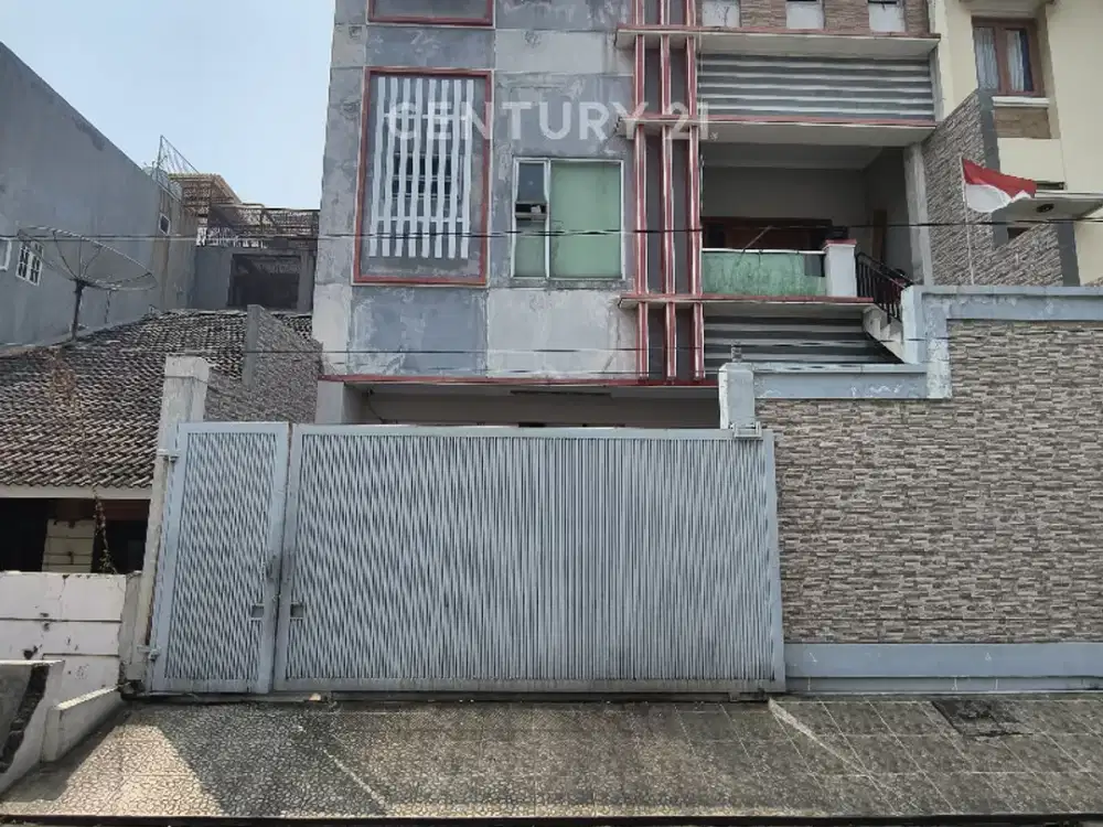 Rumah Pluit Putra 3 Lantai Tinggi Dari Jalan