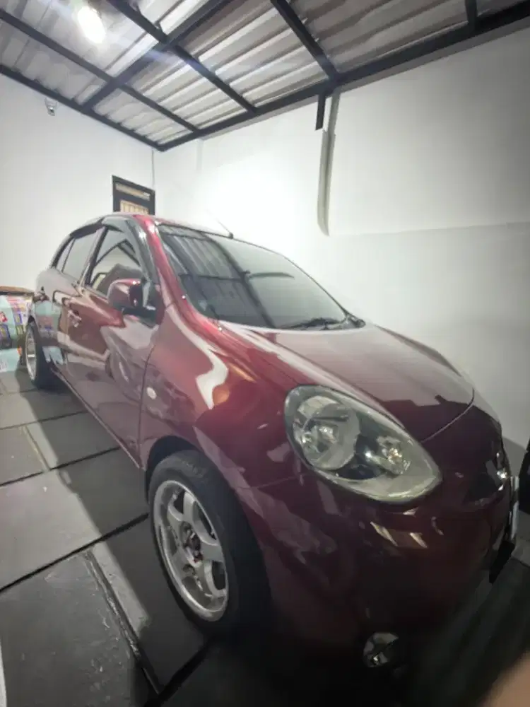 Dijual nissan march 2014