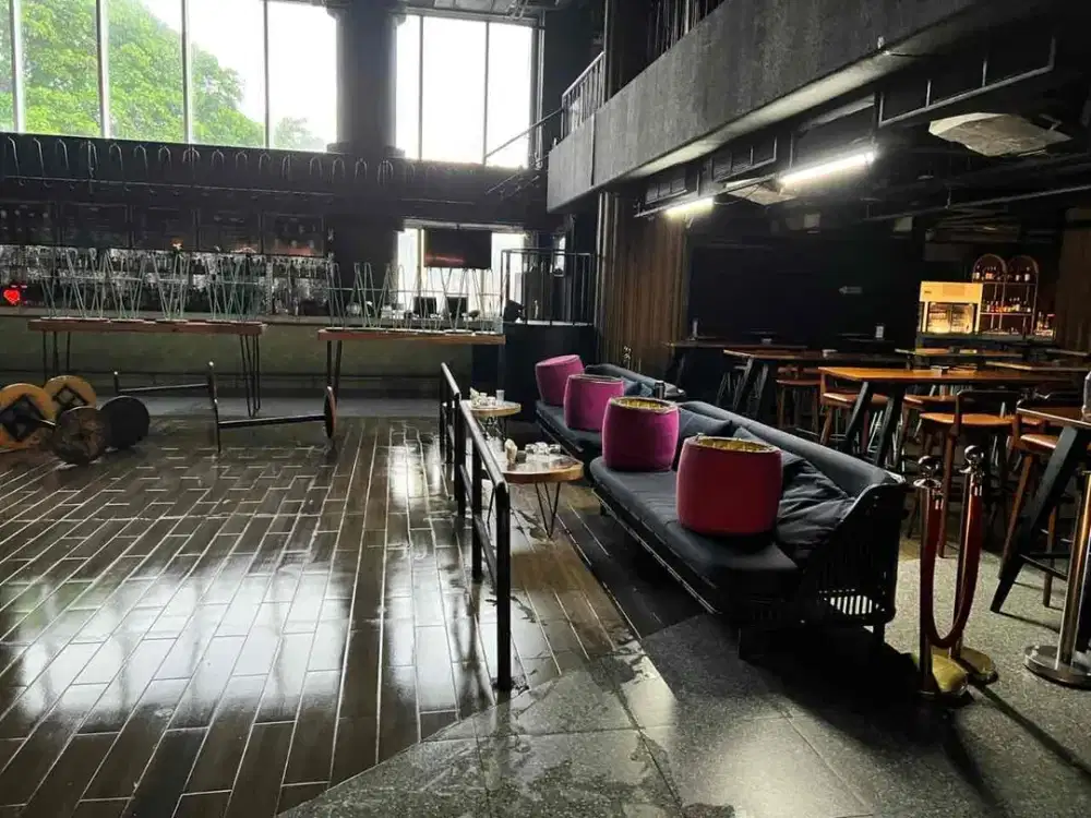 bangunan komersil Ex Pool Club ternama di Bali