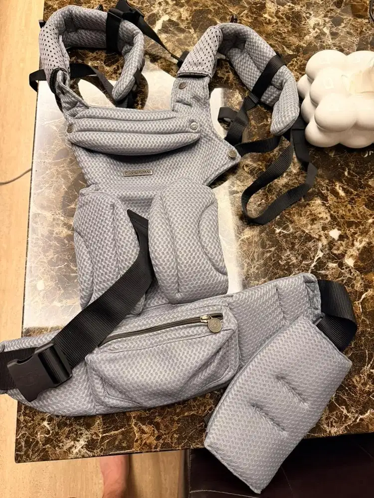 Cuddle Me Baby Carrier