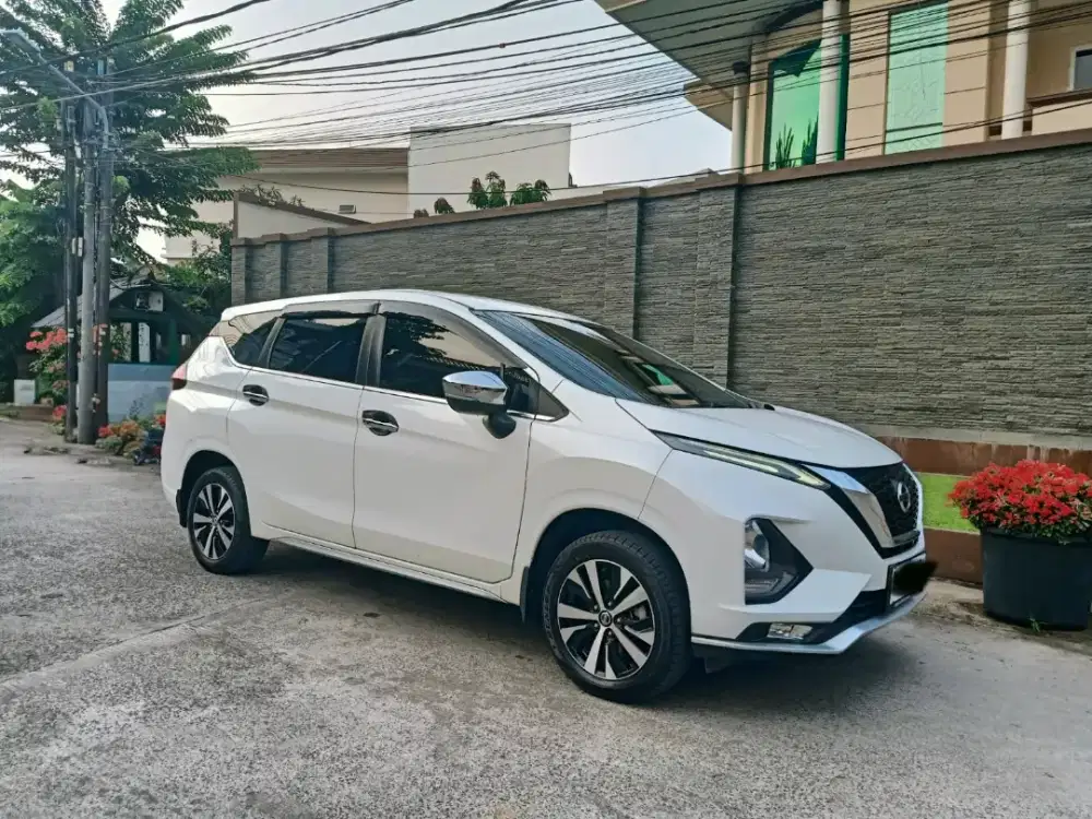 Nissan LIVINA VL 1.5 A/T 2020 AKHIR (SIMPANAN / LOW KM 30 RB ASLI)