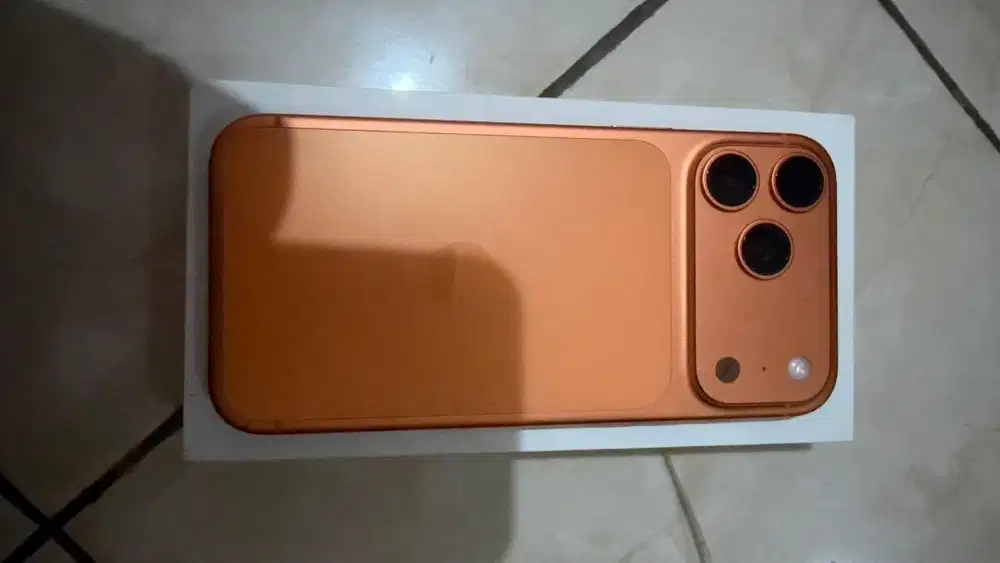 Iphone 17 Pro Max 256GB Orange (Minus Tombol Kamera Kontrol Mendem)