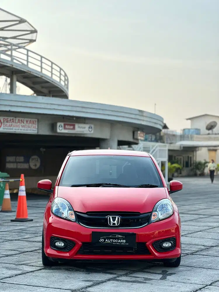 Low km !! Honda brio 2018 E matic hu android velg hsr agya trd march L