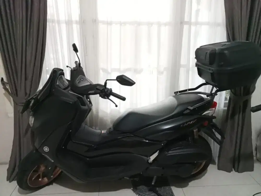 DIJUAL YAMAHA NMAX ABS CONNECTED KEYLESS 2022 – KM ASLI 1.020