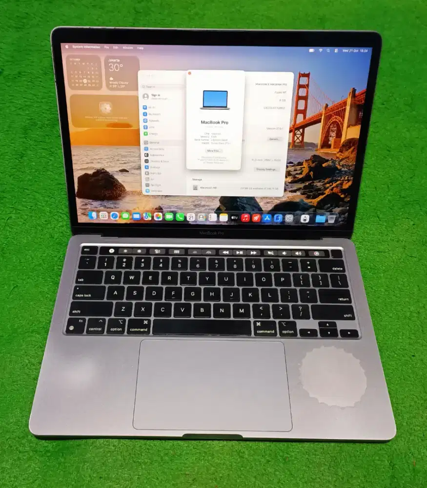 Apple MacBook Pro M1 2020 13inch M1 8/256 GB Grey Touchbar Murah