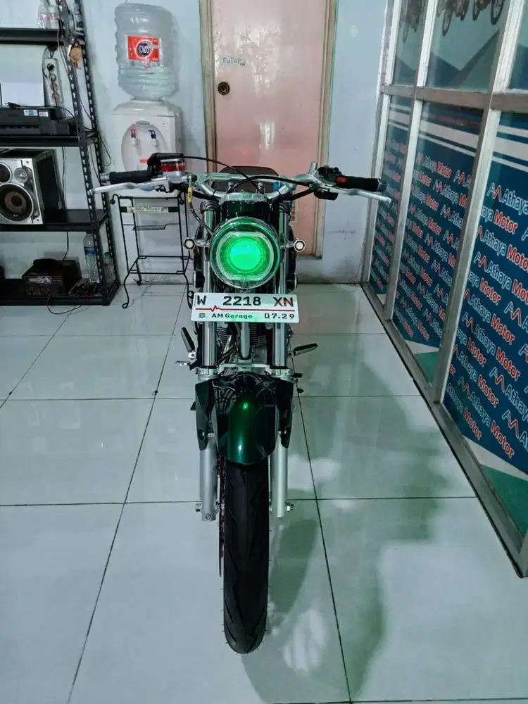 GL 100 th 1982 MODIFIKASI ISTIMEWA
