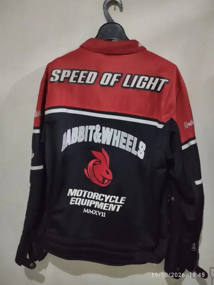 Jual jaket rabbit and wheels